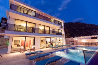 Luxury 6 bedroom villa for rent in Kalkan with private pool