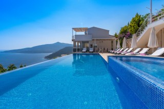 A 5 bedroom luxury villa in Kalkan with private pool and sea view