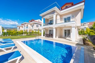 Luxury 4 bed villa in Koca Calis close to beach with private pool