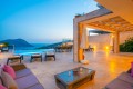 5 bedroom ultra luxury villa with sea views and close to centre