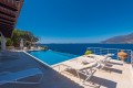 Beautiful 5 bed luxury villa with sea view and private sea access