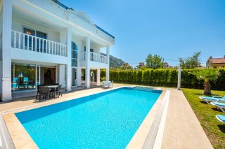 4 bedroom villa in Ovacik sleeps 8 people with private pool