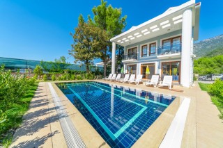 4 bedroom villa in Ovacik sleeps 8 people with private pool
