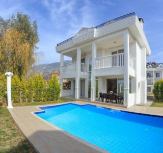 4 bedroom villa in Ovacik sleeps 8 people with private pool