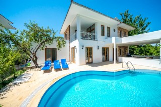 4 bedroom villa in Hisaronu sleeps 8 people with private pool