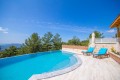 1 bedroom private and secluded honeymoon villa with sea view