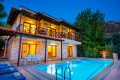 6 bedroom luxury villa in Kalkan sleeps 11 people with sea views