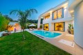 1 bed luxury secluded villa with outdoor and indoor heated pool